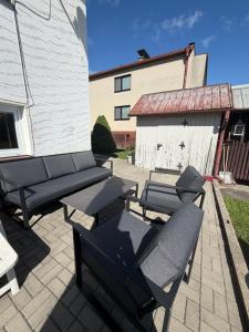 House 8