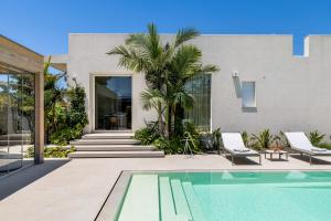 ESSENCE DESIGN VILLA with POOL