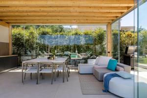ESSENCE DESIGN VILLA with POOL
