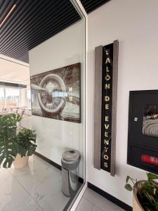 Absolute luxury in Equipetrol, with pool, rooftop, and gym