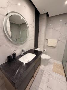 Absolute luxury in Equipetrol, with pool, rooftop, and gym