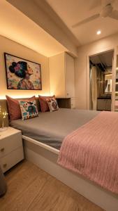 BlancHaus Stays - Sunset Studio I Viman Nagar I Near Pune Airport