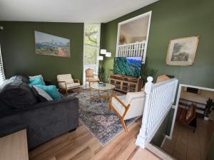 Big Family Home at Hammock Drive