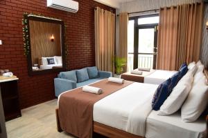 Ever Breeze Ella Hotel