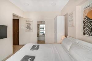 Tao Private 3BHK in Bandra