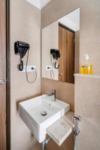 Tao Private 3BHK in Bandra