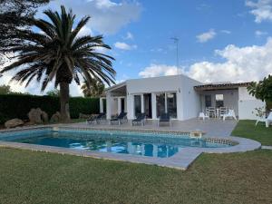 Casa SONEA private access to Cala nBrut.