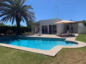 Casa SONEA private access to Cala nBrut.