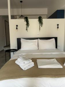 Aelis Suites in Psyrri - Rooftop Access & Acropolis View