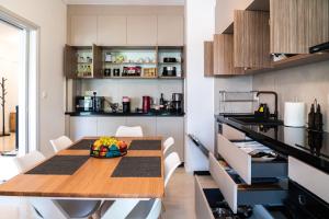 Amphitryon Residence Glyfada