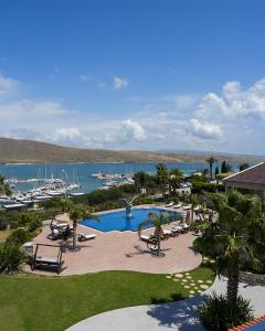 Noa Hotel