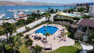 Noa Hotel