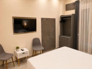 Elvira Boutique Suites - Elegant Studios near the Sea