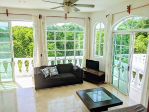 Los Castillos 3br Penthouse Pool Rooftop ocean view FASE1 RARE