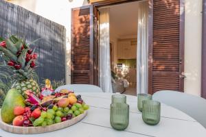Luxury Garden Suite with Private Heated jacuzzi