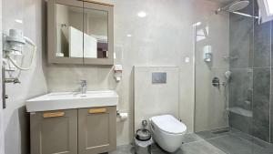 AZAK BLUE OTEL