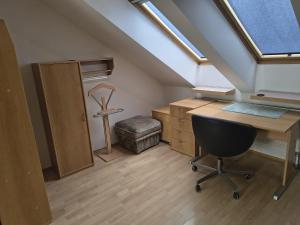 Spacious Family Apartment near Metro and Forest
