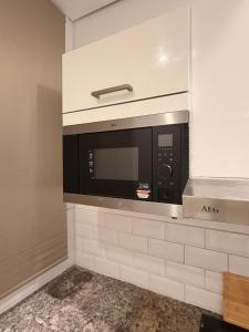 Lux Lakeview Studio