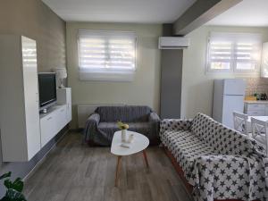 George Apartment