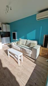 Studio Carnon climatisé avec vue port et balcon