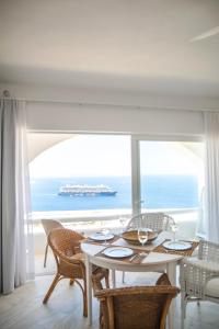 Eagles Nest Mykonos Suites & Apartments - Shared Pool & Jacuzzis