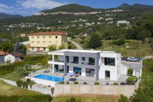 Villa Ziganto with a view of the Kvarner Bay
