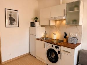 Cozy Apartment 3-Min Walk to Beach