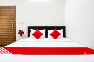 Hotel The Hills Aura