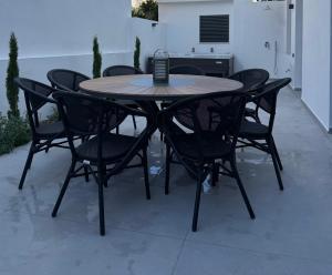 RO - Refined Relaxation, Private Courtyard and Jacuzzi