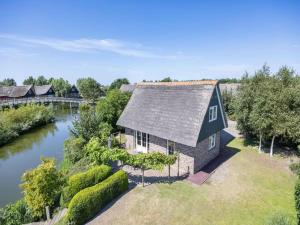 Romantic villa for 2-guests with sauna, Makkum