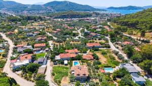Göcek te Müstakil Havuzlu Konforlu, Bahçeli Özel Müstakil Villa