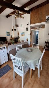 2-star rated air-conditioned house with garden