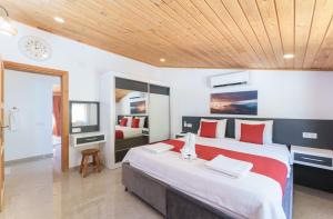 Luxury suite with pool and sauna in Kalkan