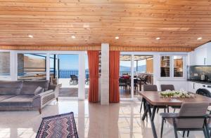 Luxury suite with pool and sauna in Kalkan