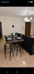 Elegant 2BR Apartment 5 Min Walk to Alimos Beach