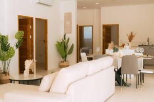 Le Chateau de Maman 4BR Pool Villa in Maenam