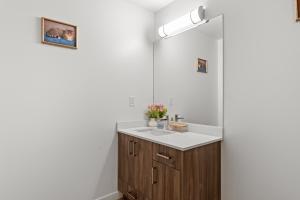 Prestige Skyline Suite, UG Parking, Gym
