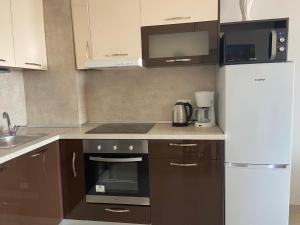 2 bedroom apartment Sveti Vlas with 2 balconies and sea views