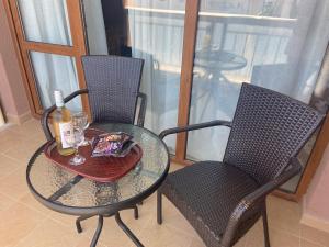 2 bedroom apartment Sveti Vlas with 2 balconies and sea views
