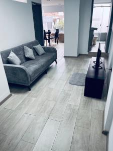 New Apartment in Plaza Foch Norte, Quito