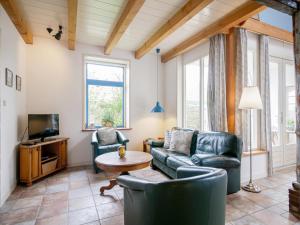 Cozy vacation rental in a former farmhouse, surrounded by nature