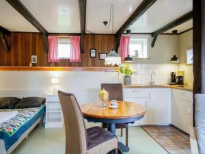 A charming suite for a relaxing stay surrounded by nature and fields of flowers