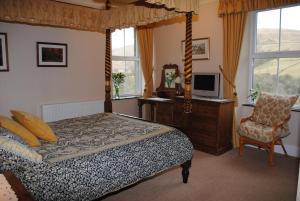 Double Room with Four Poster Bed room in High Fold Guest House