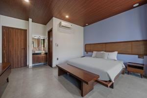 5BR Villa 1min from the beach