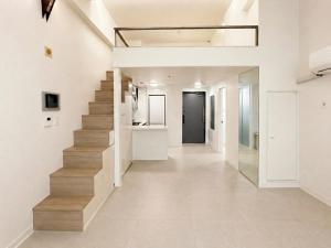 2 min to Seoul station, 2Beds, 1Baths, loft style