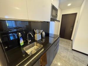 Luxury and Comfort Modern Apartment with Unique Touches