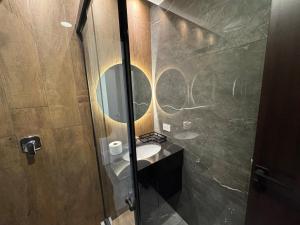 Experience Luxury in the Heart of Santa Cruz