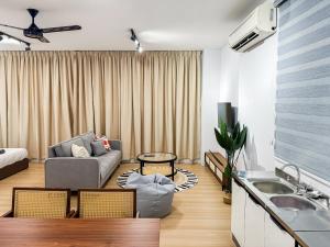 Taiping Rain Suite Homestay near Lake Garden with Netflix WiFi