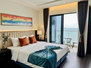 The Sapphire Ha Long - Ocean View Apartment - Pool