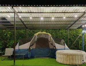 Camping Green house
